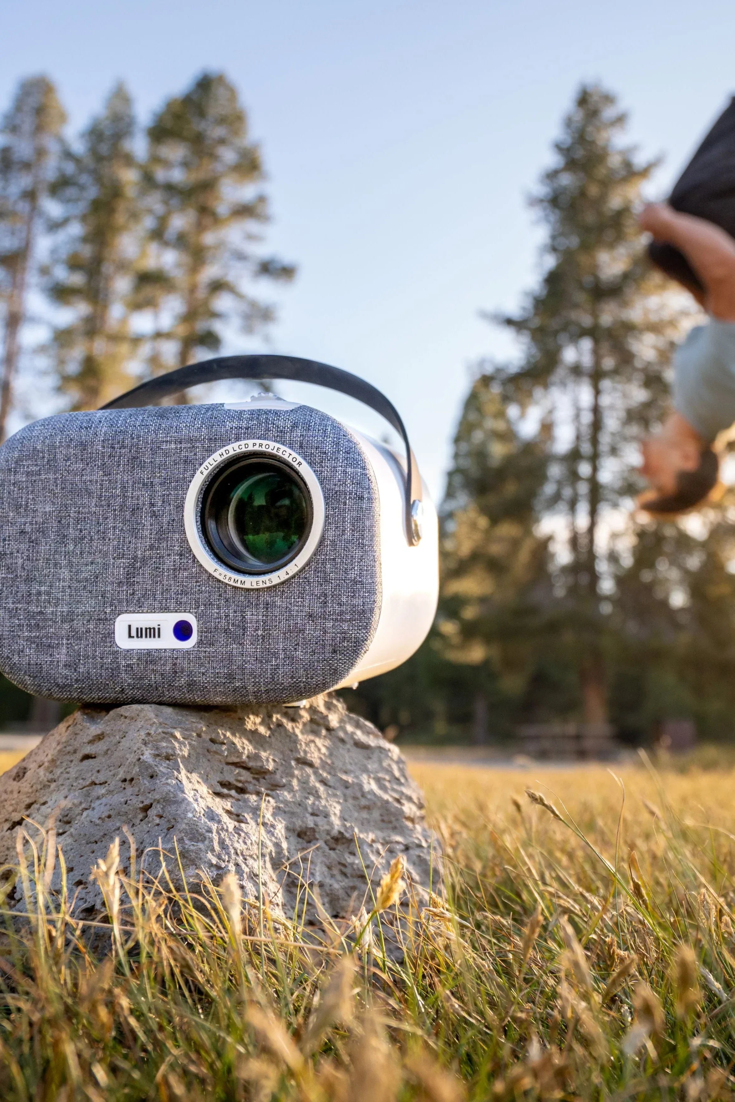 LUMI-1 Smart Projector